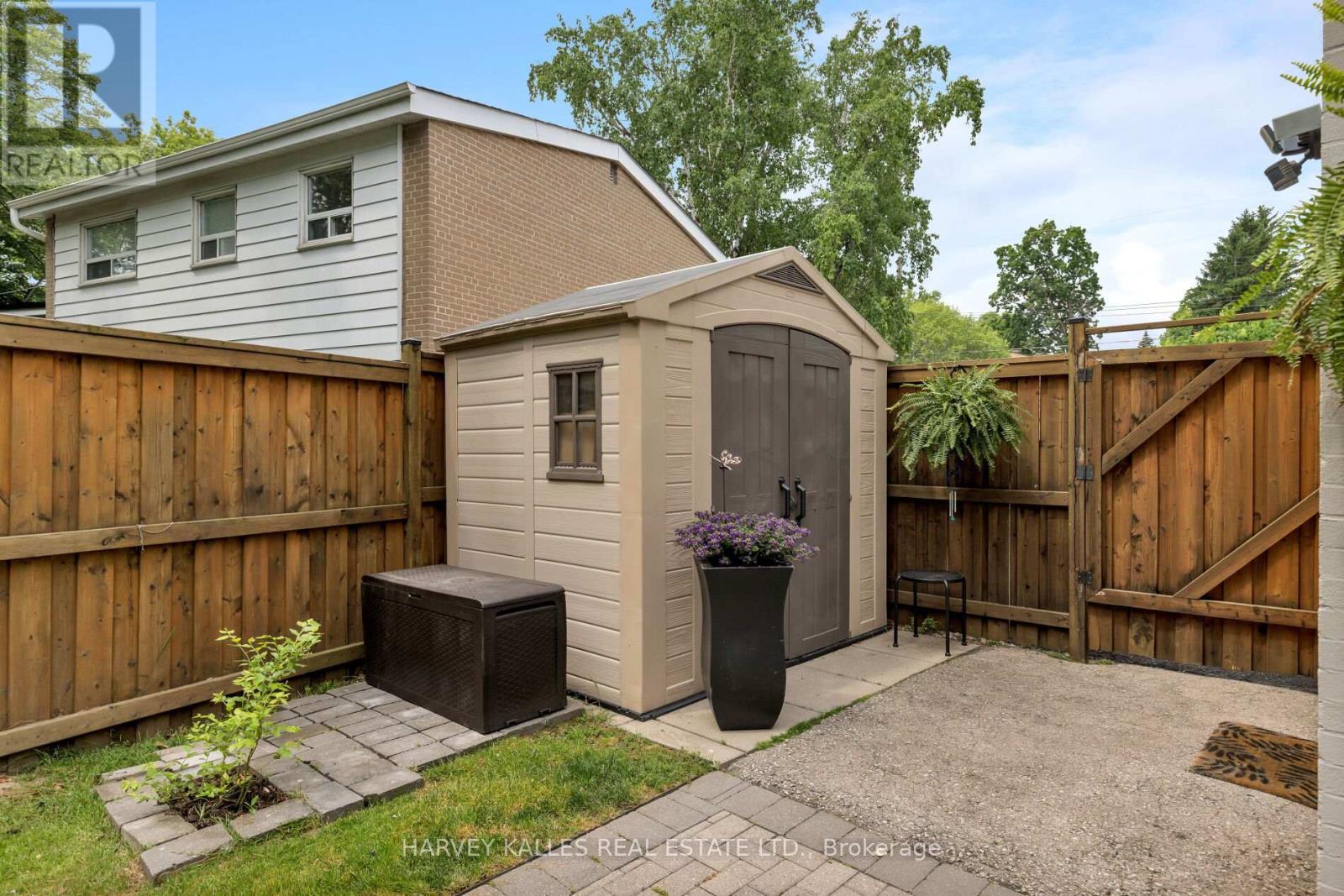 45 ASHFIELD DRIVE - 18