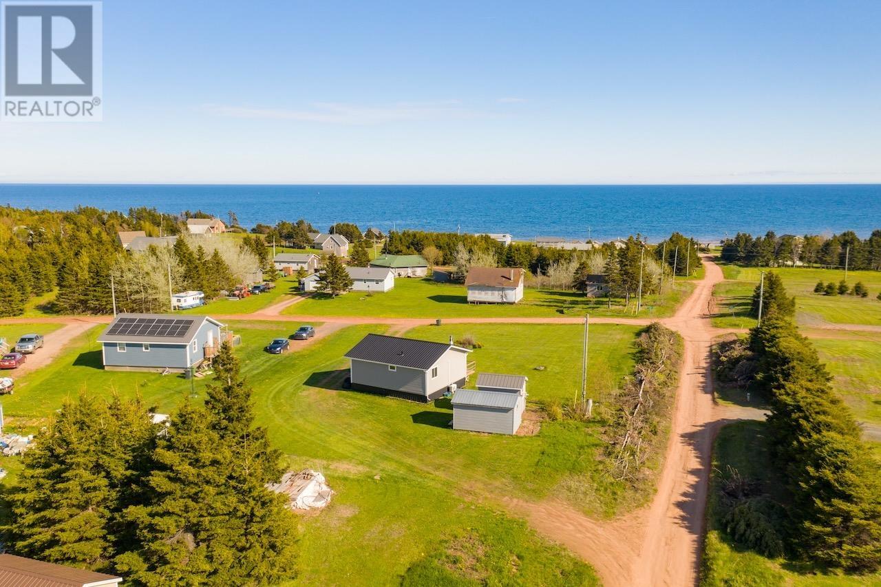 9 BEACHVIEW Crescent - 1