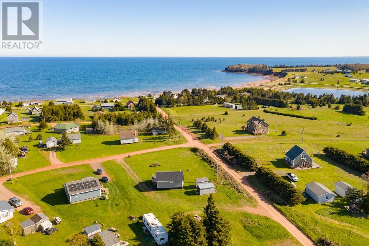 9 BEACHVIEW Crescent - 2