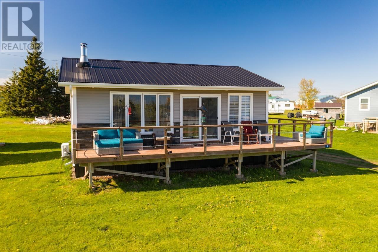 9 BEACHVIEW Crescent - 3