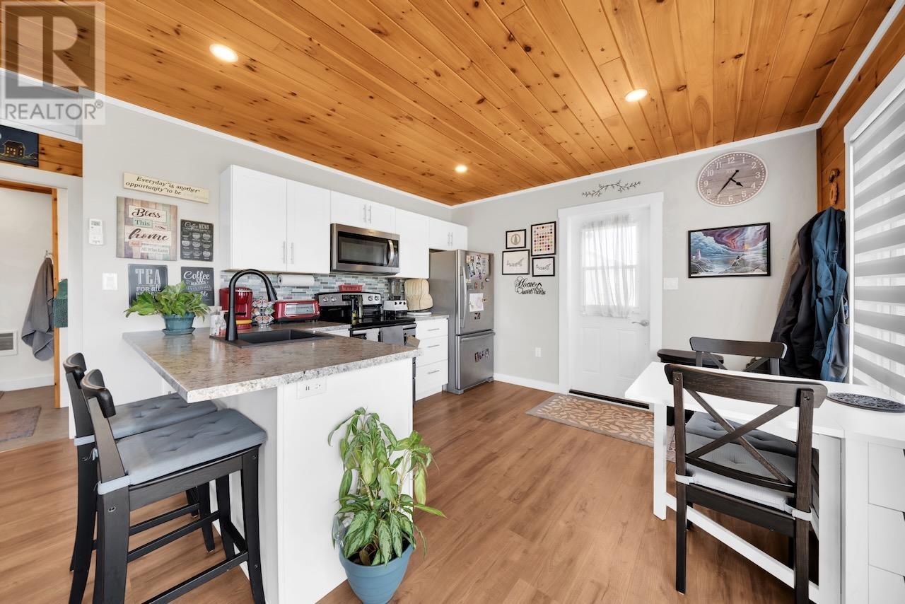 9 BEACHVIEW Crescent - 4