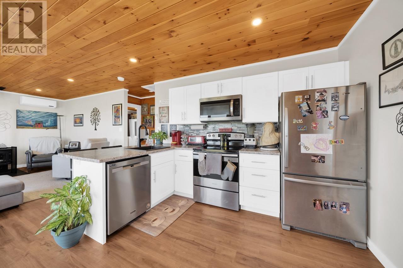 9 BEACHVIEW Crescent - 5