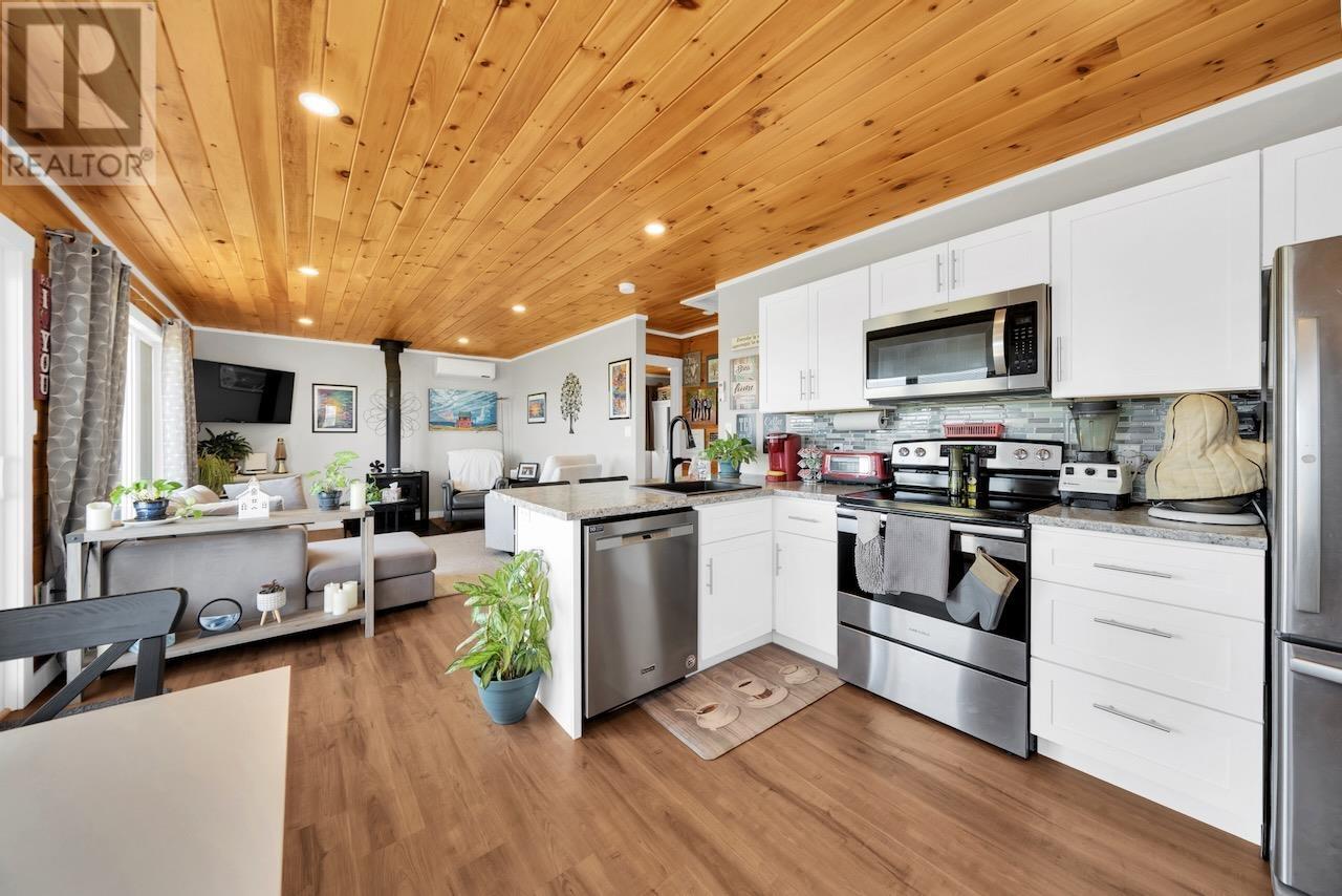 9 BEACHVIEW Crescent - 6