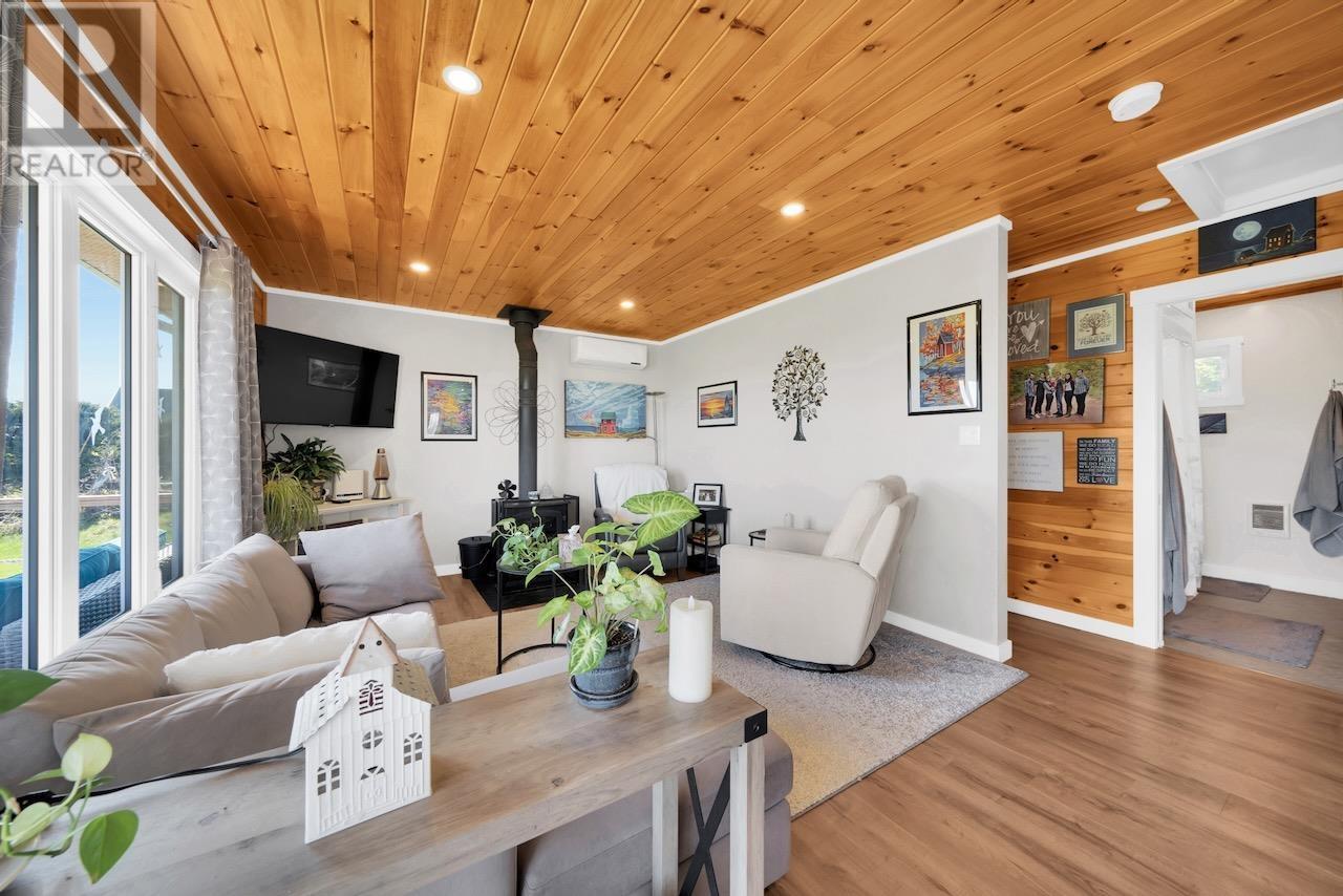 9 BEACHVIEW Crescent - 8