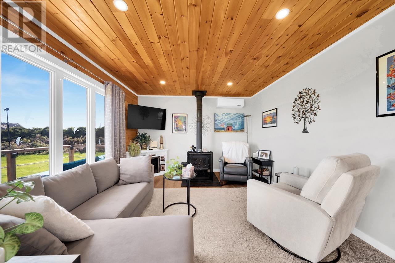 9 BEACHVIEW Crescent - 9