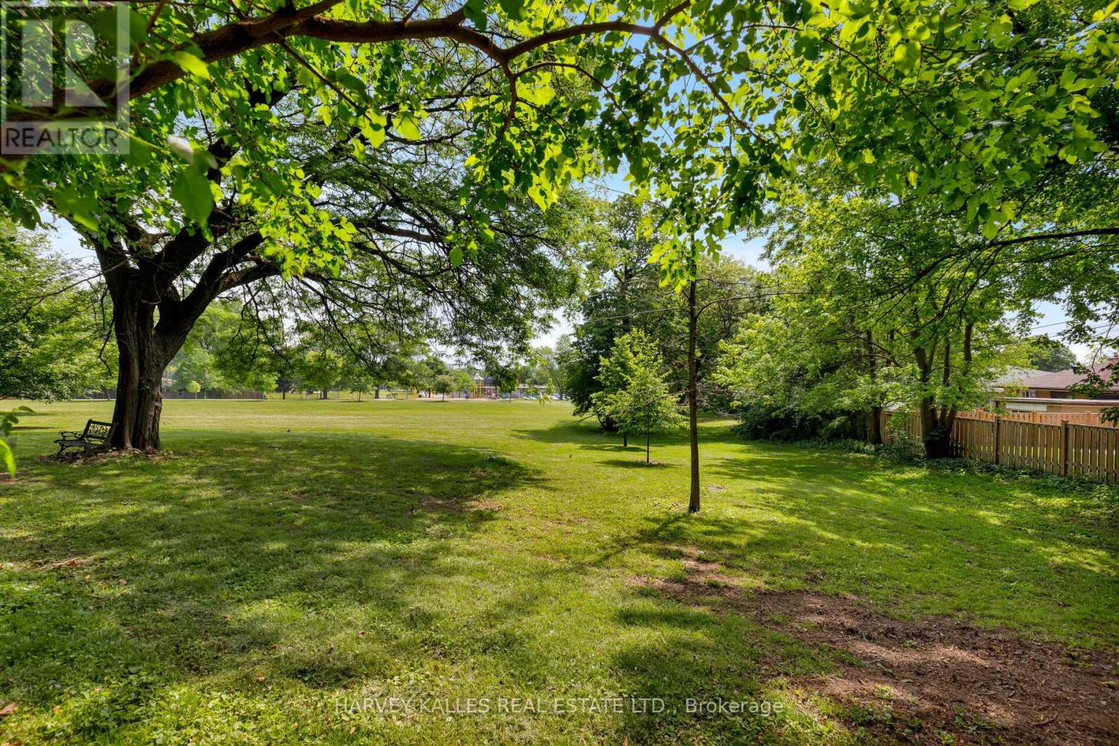 45 ASHFIELD DRIVE - 23