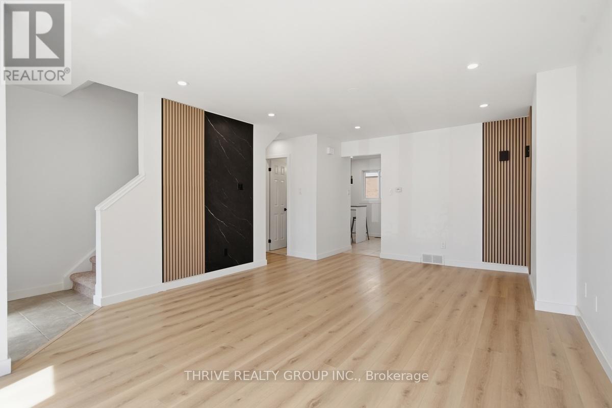 #22 700 EXETER ROAD - 12