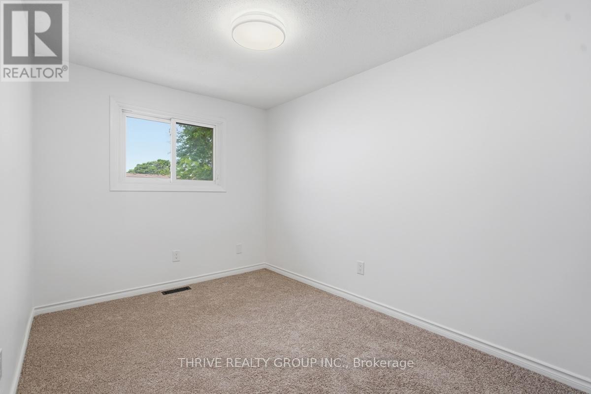 #22 700 EXETER ROAD - 27