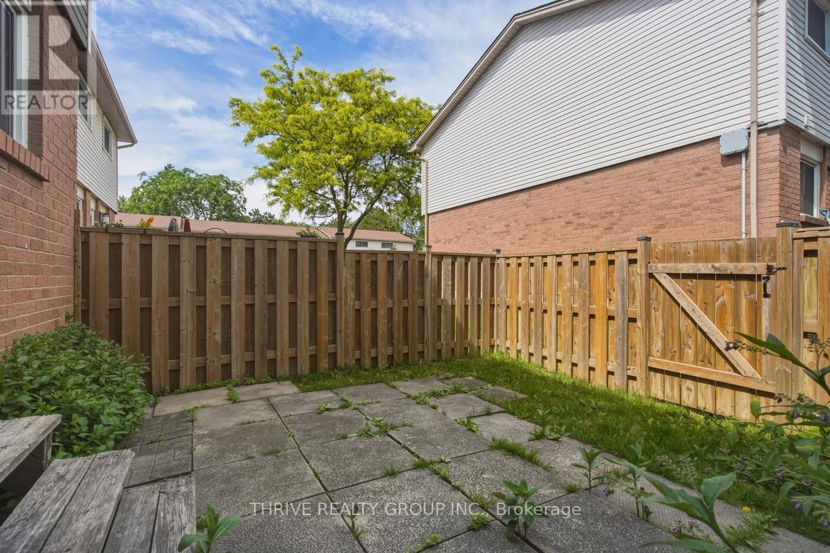 #22 700 EXETER ROAD - 42