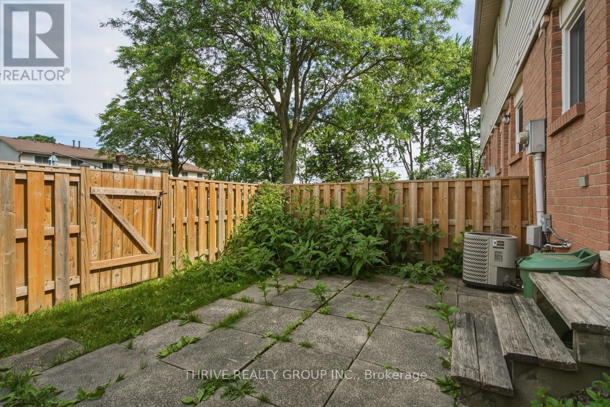 #22 700 EXETER ROAD - 41