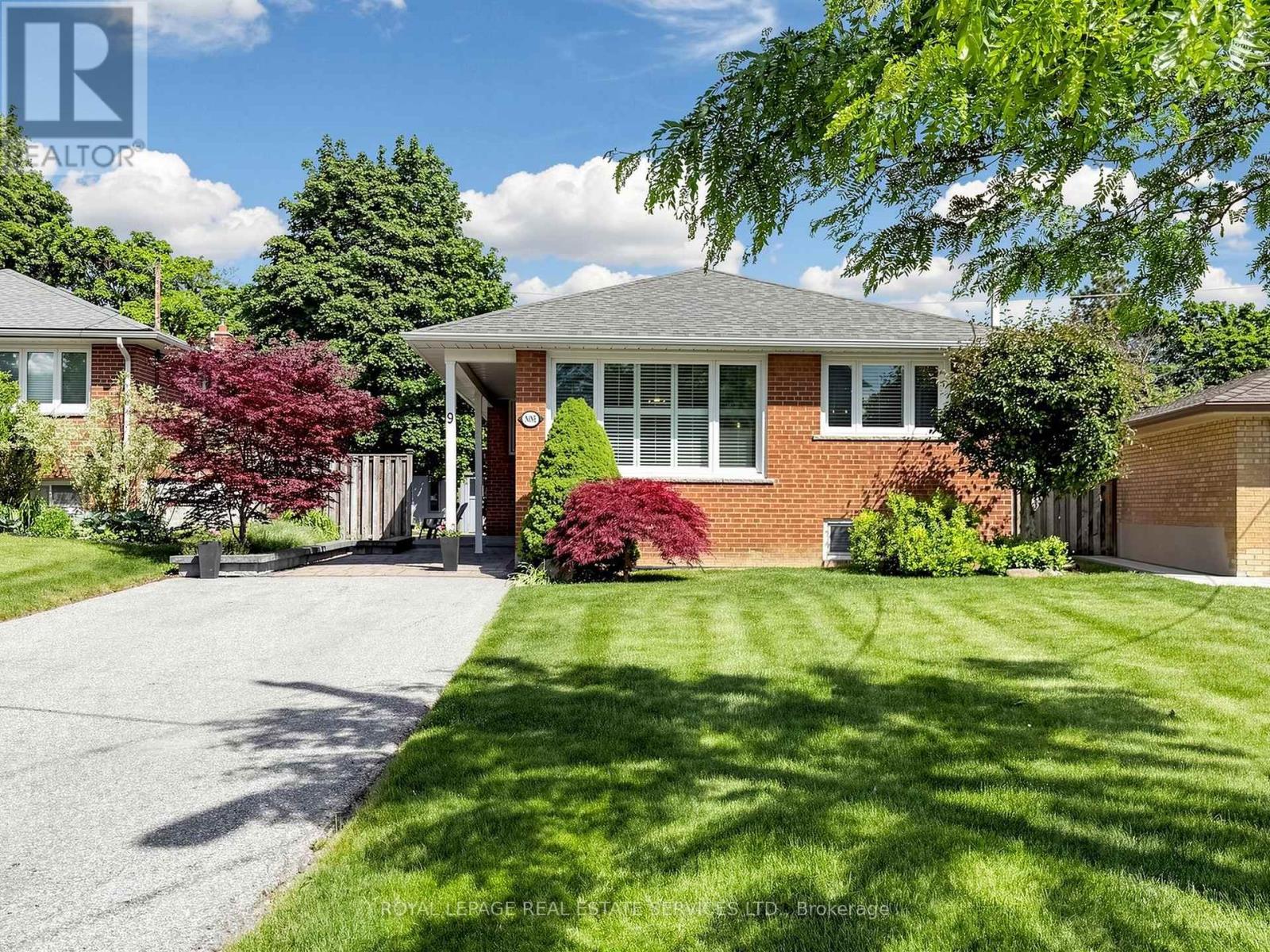 Listing photo of 9 CORAL COVE CRESCENT