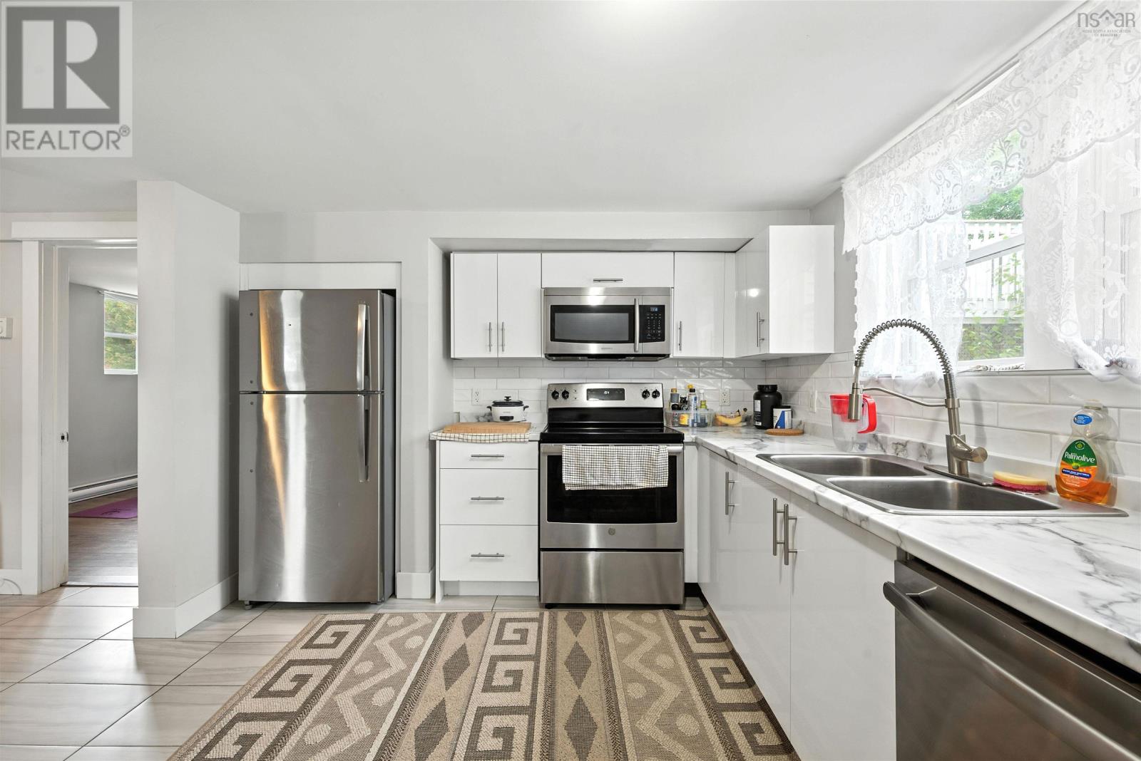 81 Adelaide Avenue - 26