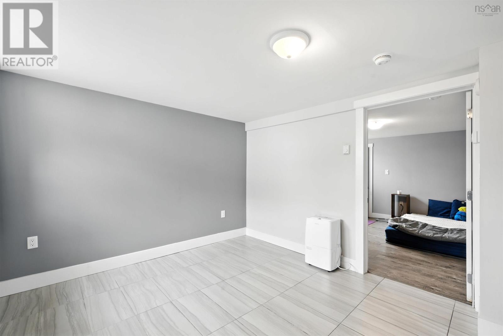 81 Adelaide Avenue - 29