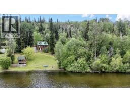 Enclosed porch - 1753 Simon Bay Road, Fraser Lake, BC V0J1S0 Photo 6