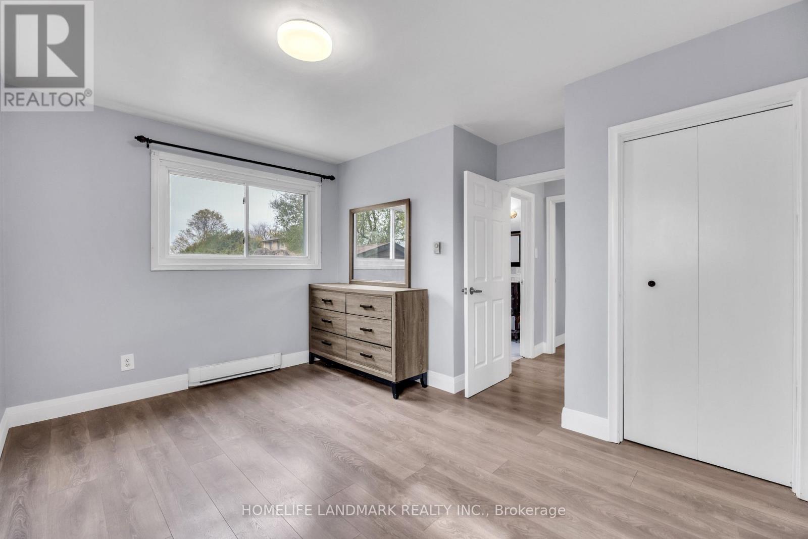 500 LARRY AVENUE - 13