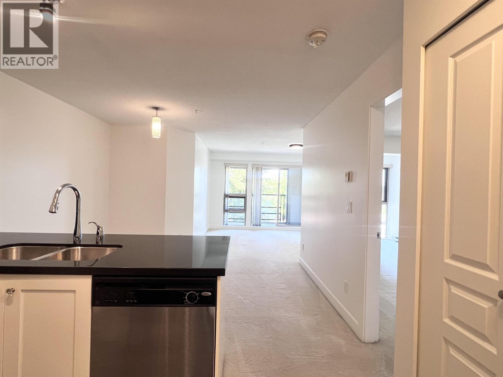 305 4550 FRASER STREET, Vancouver