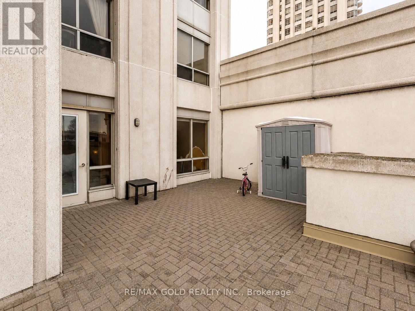 #224 25 KINGSBRIDGE GRDN CIRCLE - 28