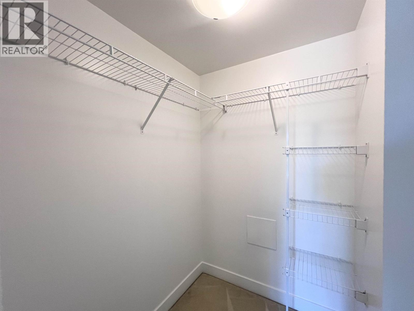 305 4550 FRASER STREET, Vancouver