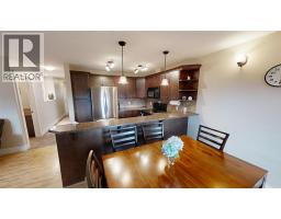 Kitchen - 7337 Prospector Avenue Unit# 204, Radium Hot Springs, BC V0A1M0 Photo 9