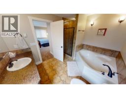7337 Prospector Avenue Unit# 204, Radium Hot Springs, BC V0A1M0 Photo 17