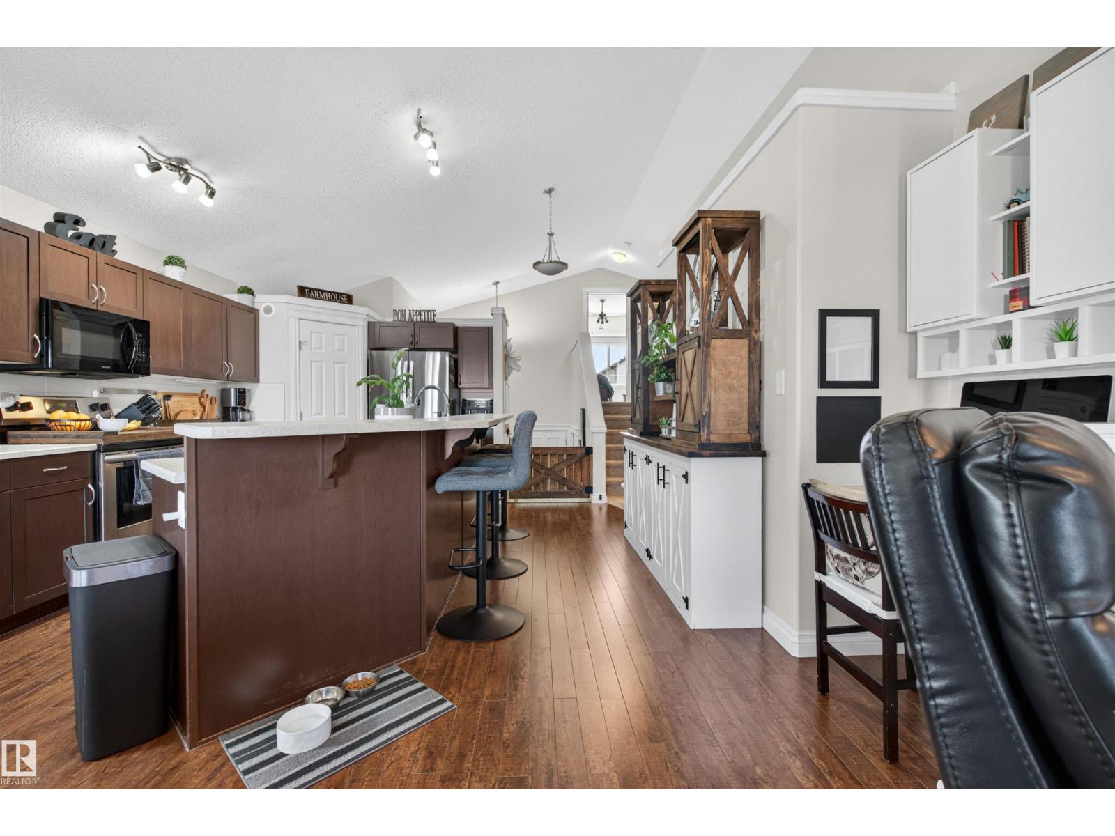 16528 132 ST NW - 10