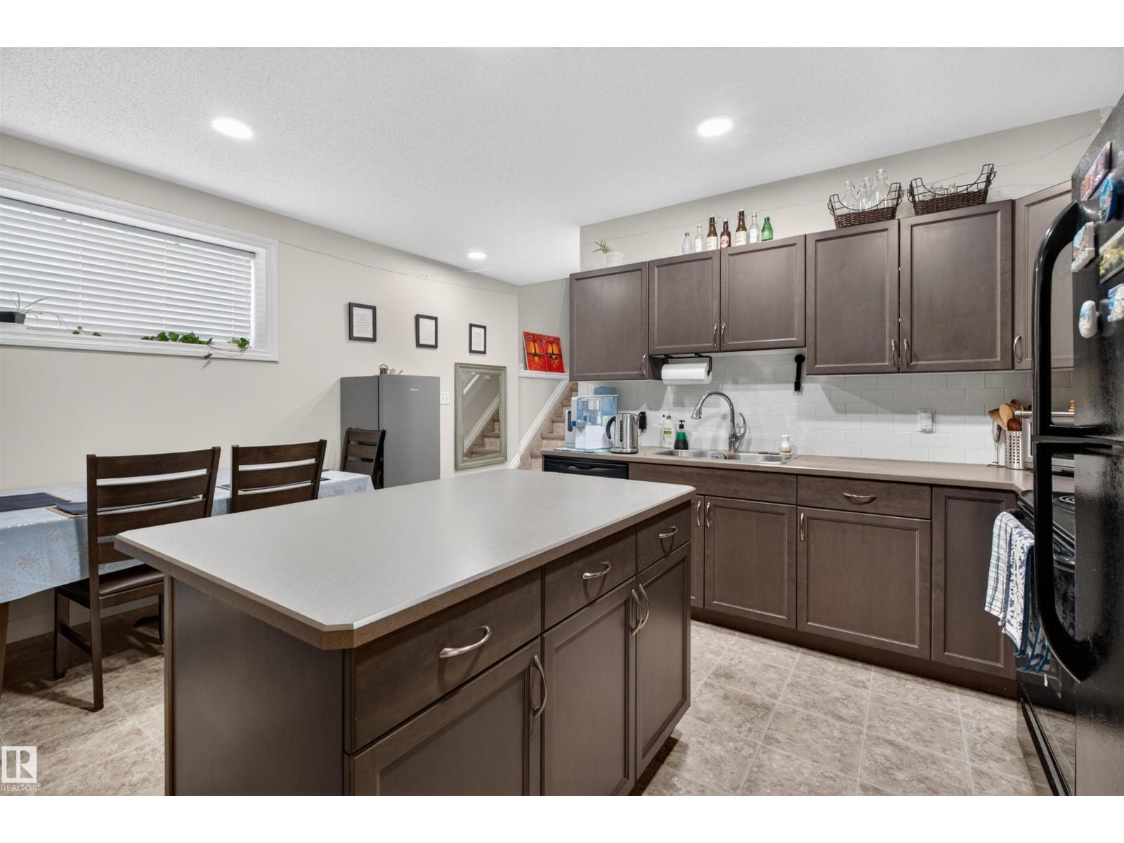 16528 132 ST NW - 22