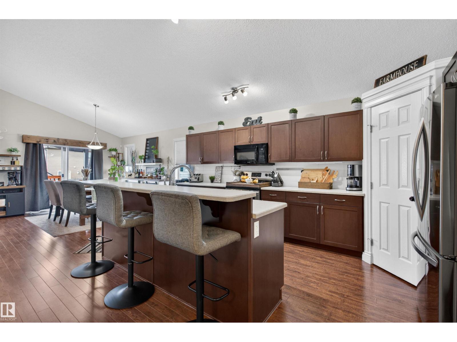 16528 132 ST NW - 2