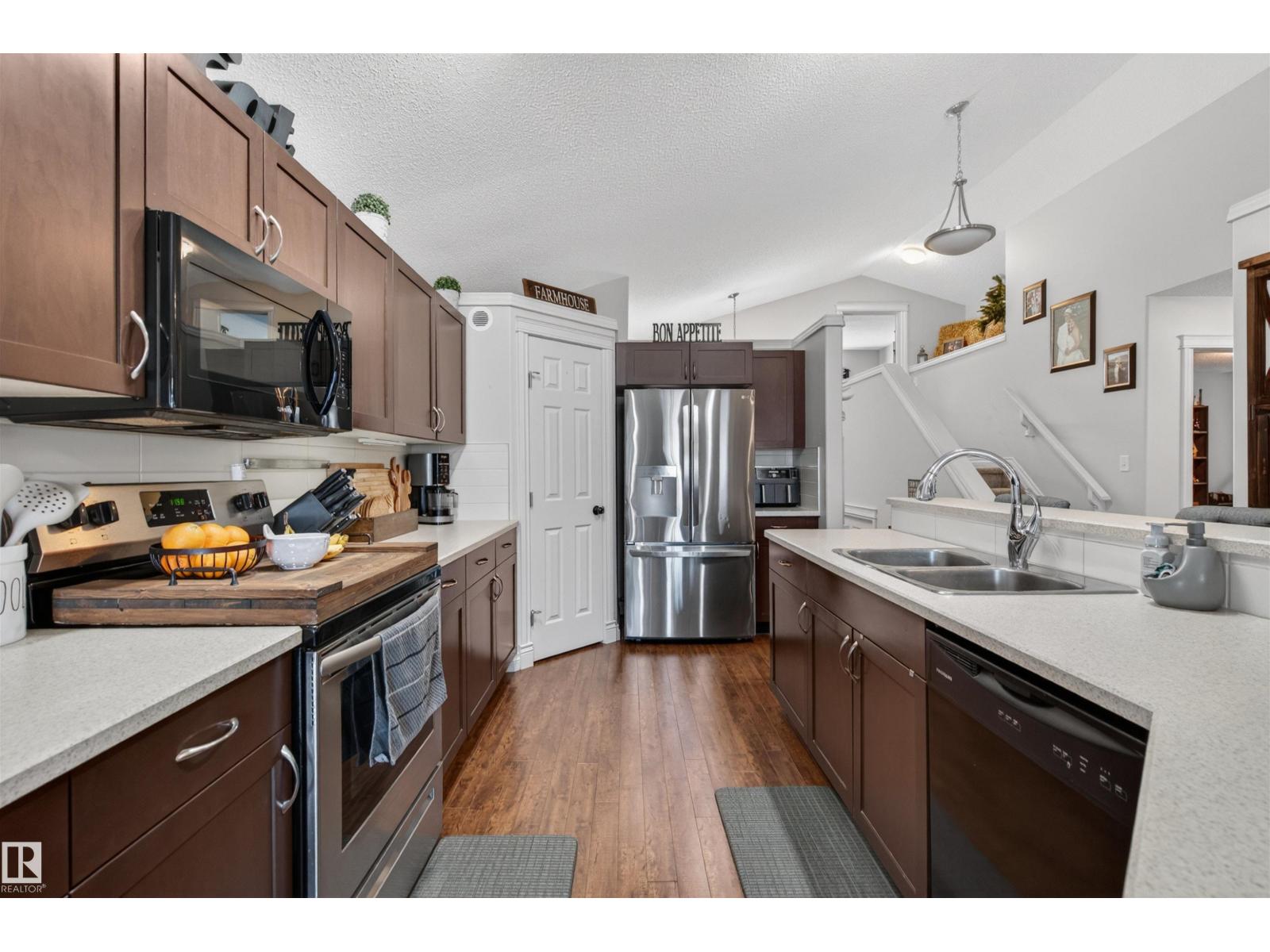 16528 132 ST NW - 3