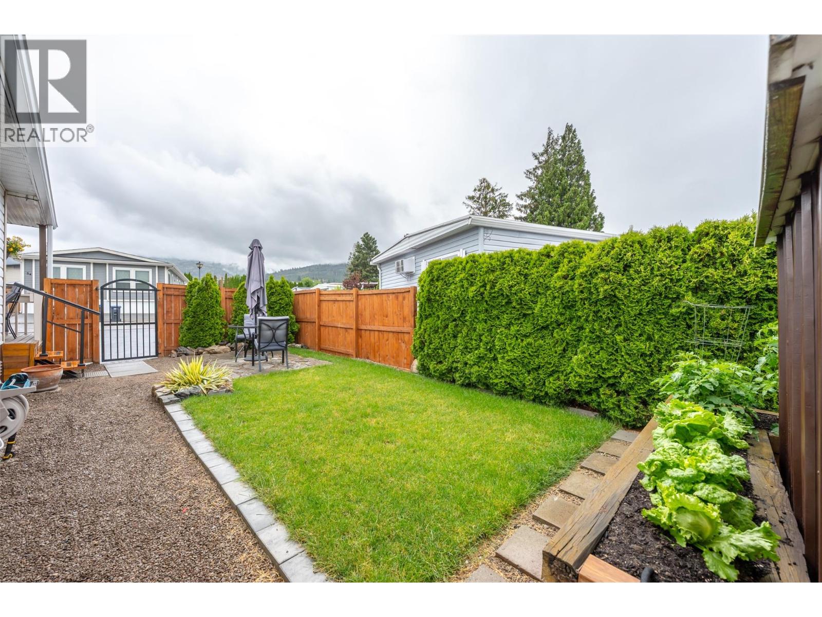 #56 98 Okanagan Avenue E - 38