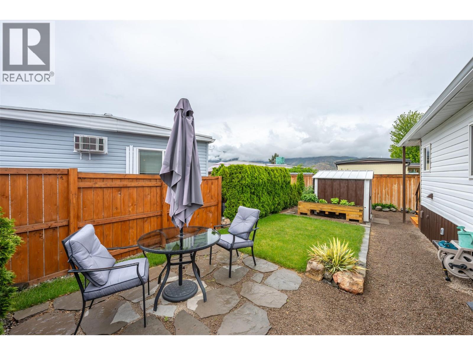 #56 98 Okanagan Avenue E - 30