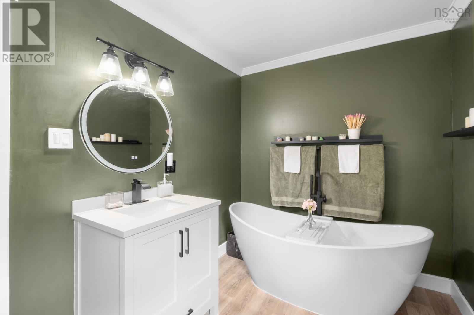 Property 22 of 41 of 1860 GERALD Drive