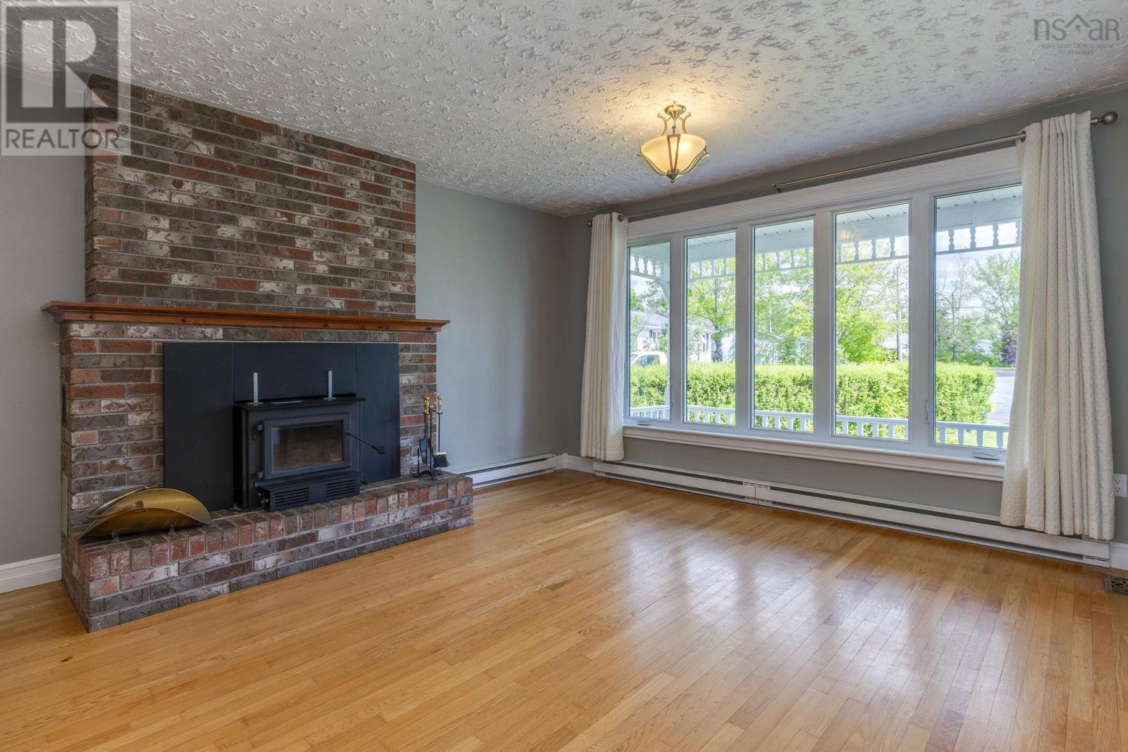 Property 30 of 50 of 3 Parker Place Crescent