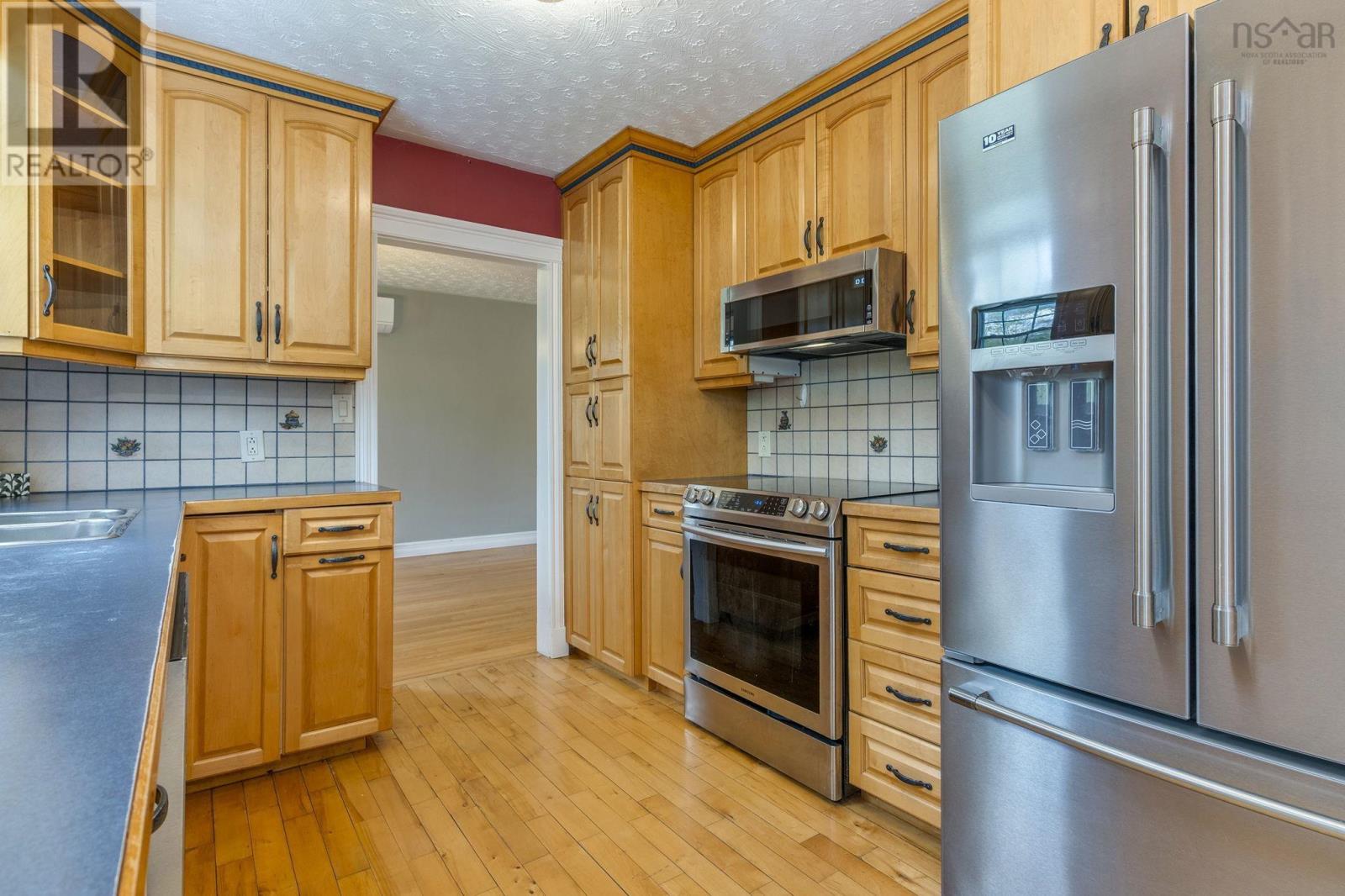 Property 24 of 50 of 3 Parker Place Crescent