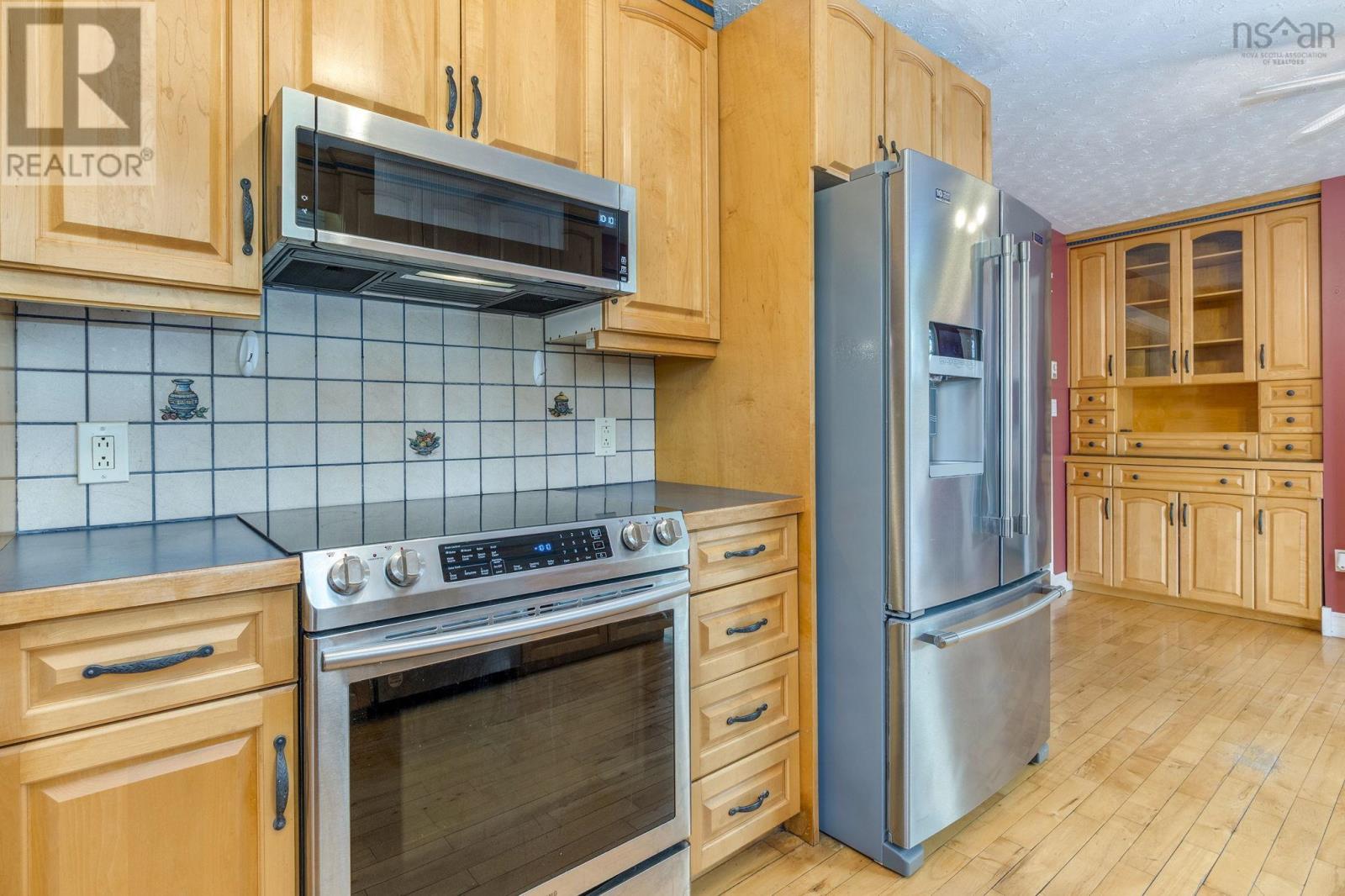 Property 25 of 50 of 3 Parker Place Crescent