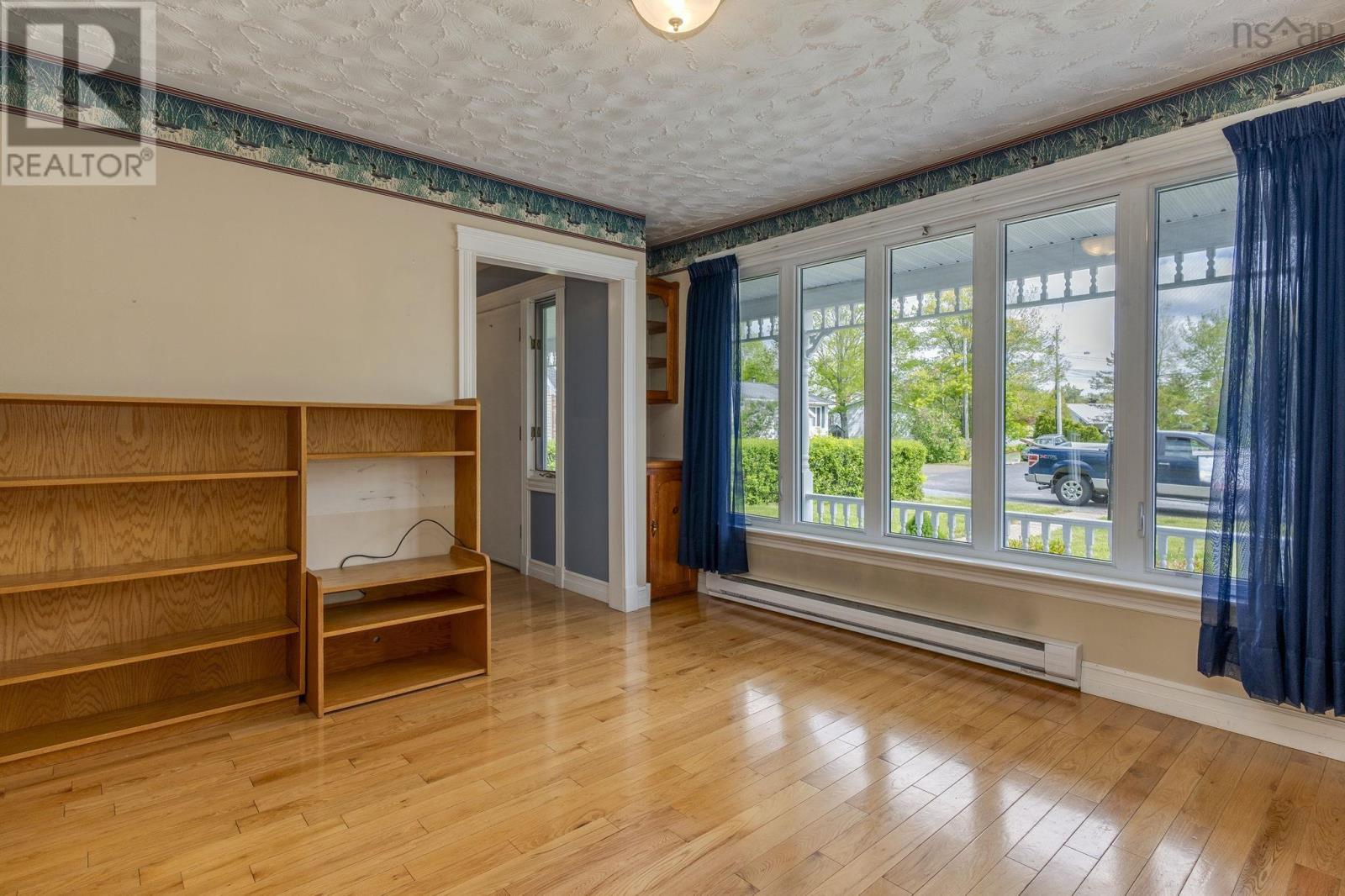 Property 32 of 50 of 3 Parker Place Crescent