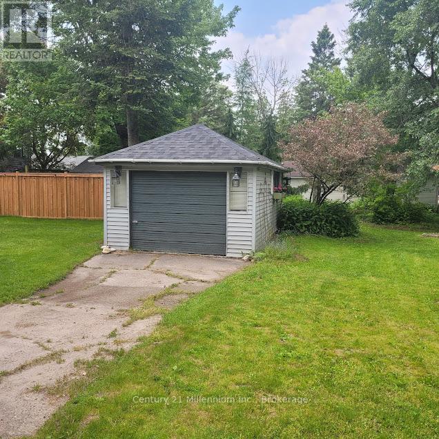19 HASTINGS AVENUE - 29