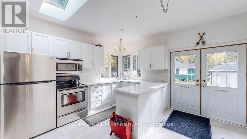 19 HASTINGS AVENUE - 4