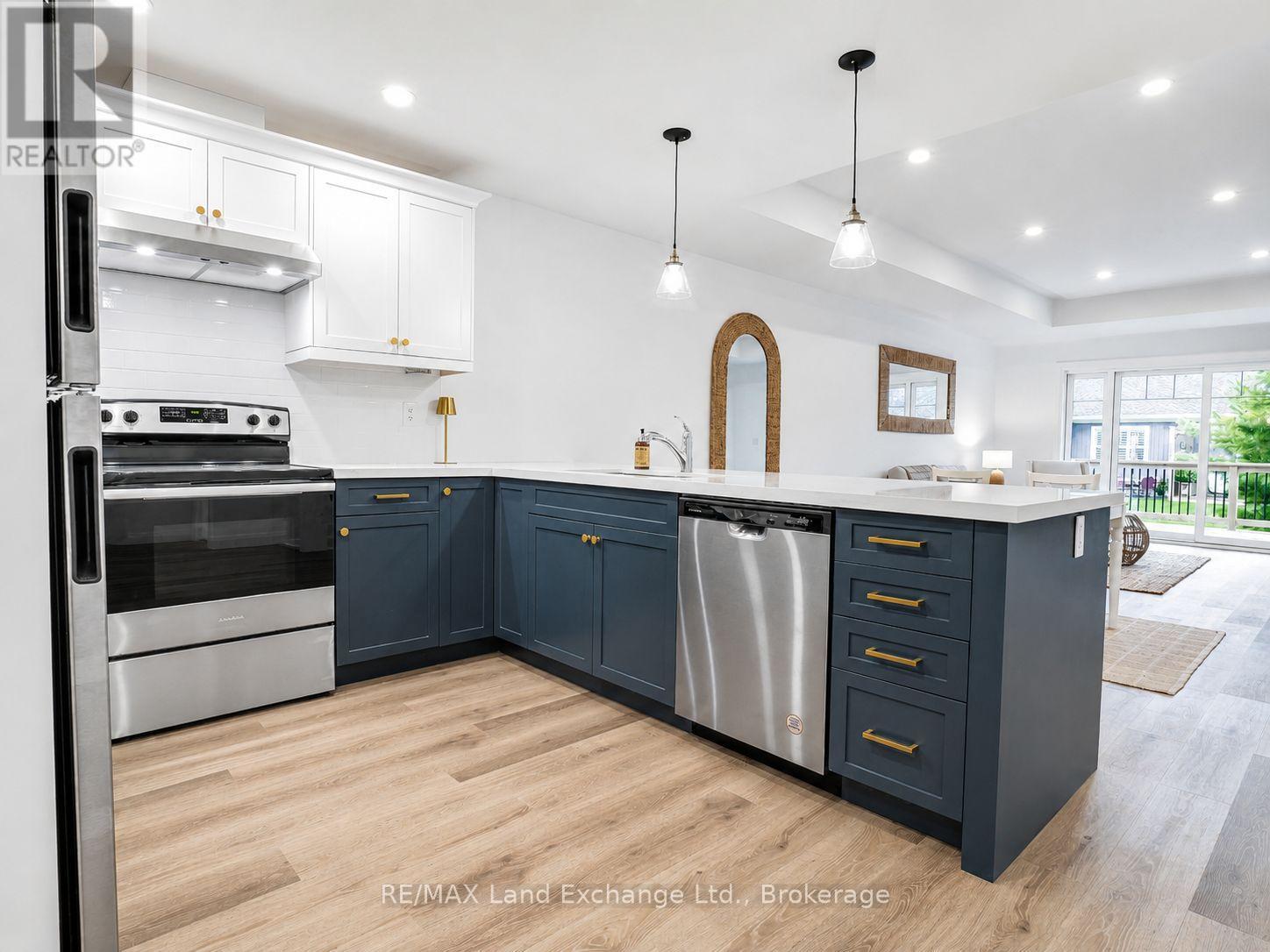 #18 86 EAGLE COURT - 10