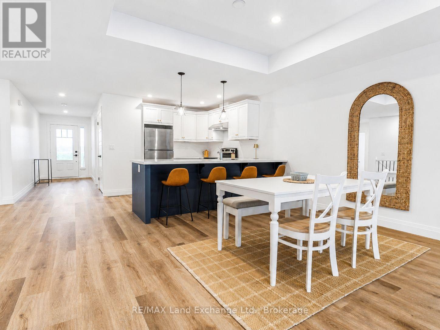 #18 86 EAGLE COURT - 13