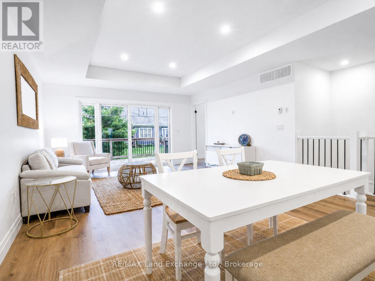 #18 86 EAGLE COURT - 14