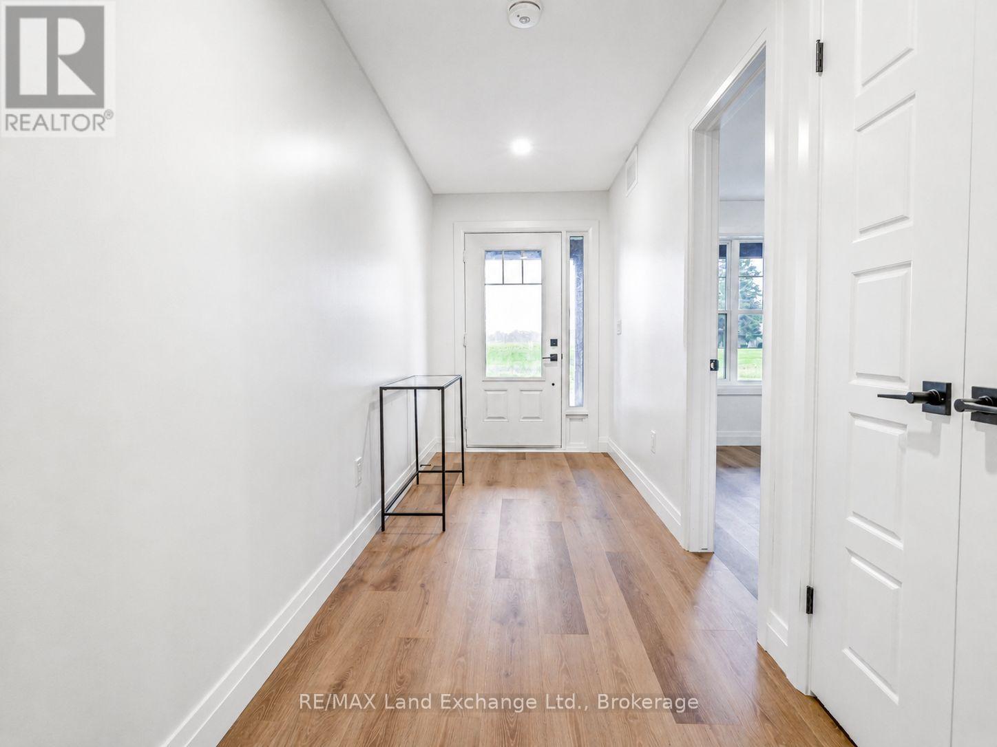 #18 86 EAGLE COURT - 4