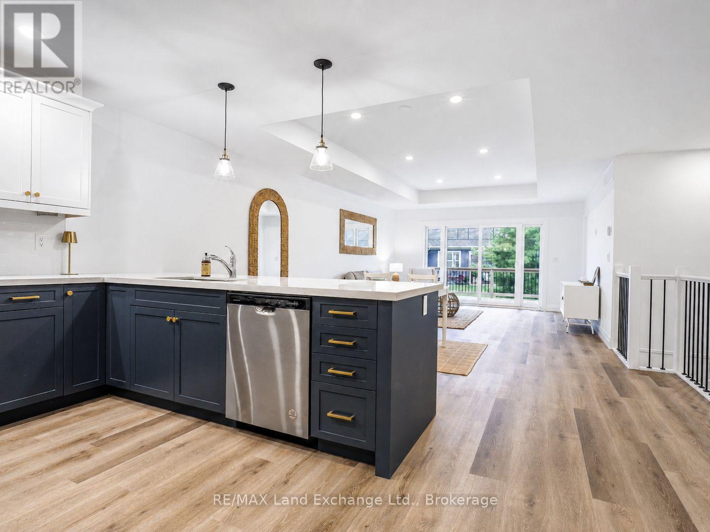 #18 86 EAGLE COURT - 5