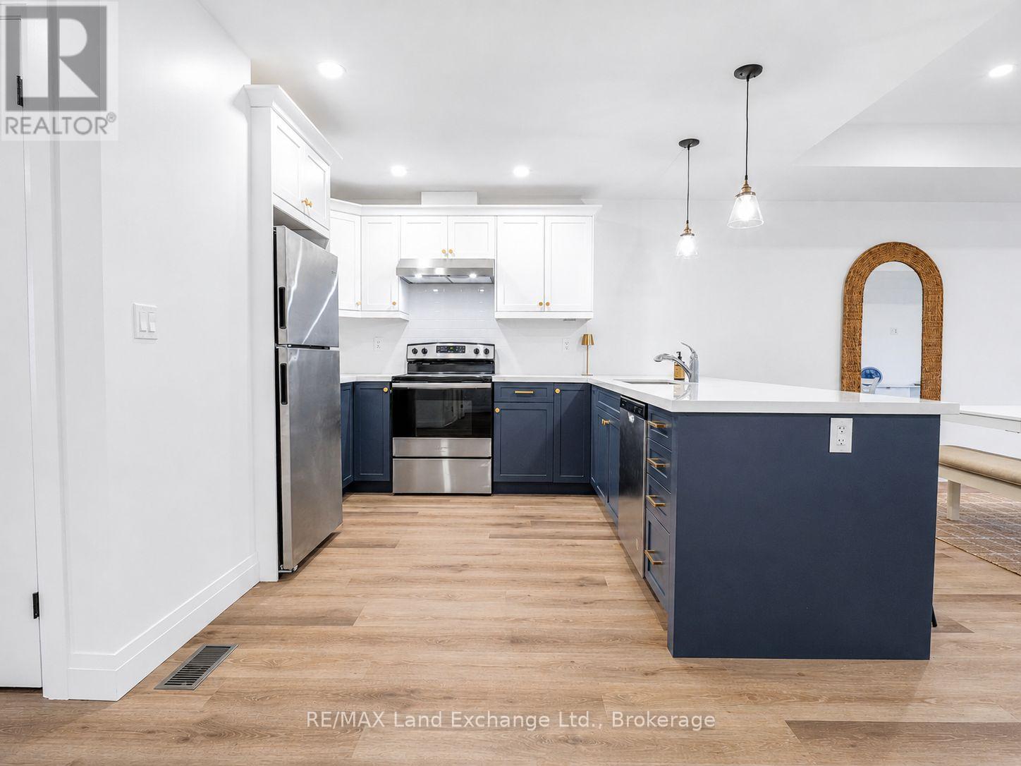 #18 86 EAGLE COURT - 9