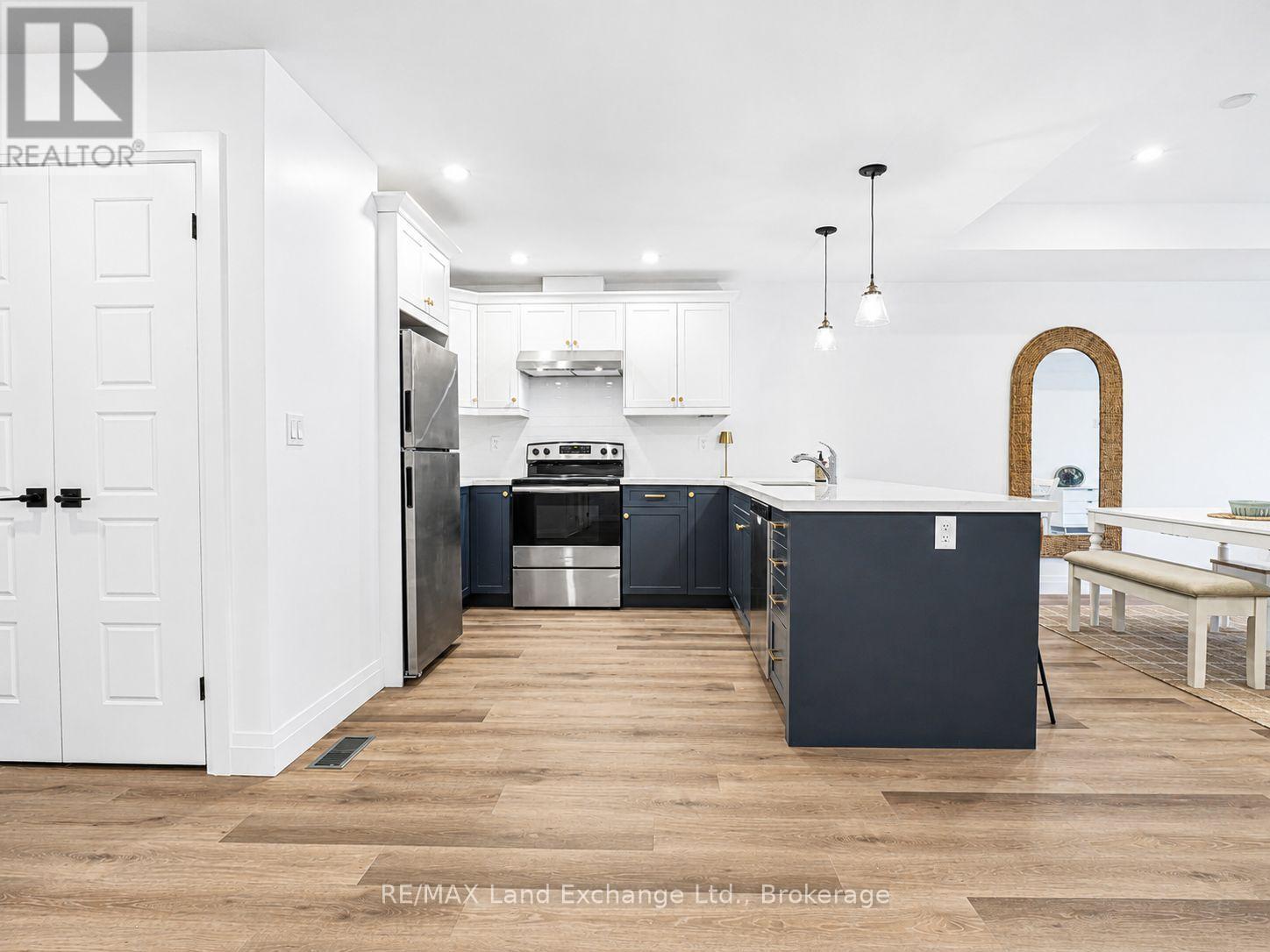 #18 86 EAGLE COURT - 6