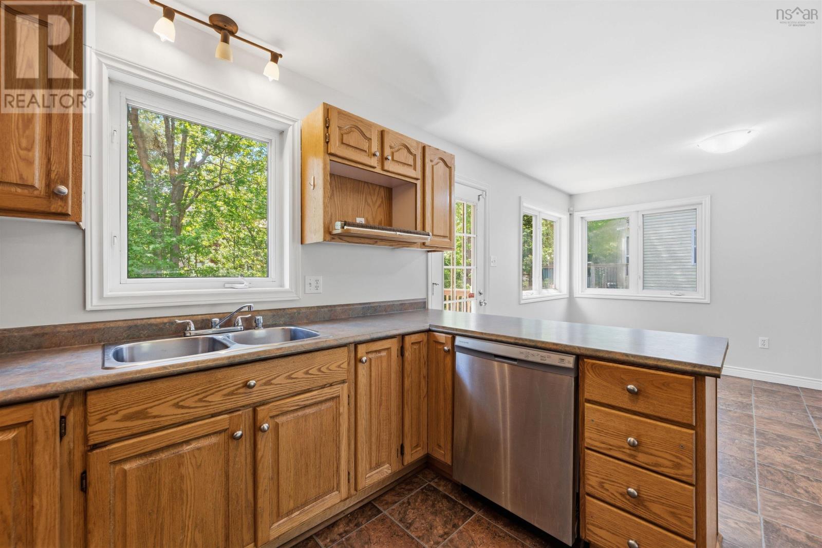 Property 22 of 45 of 20 Argus Drive