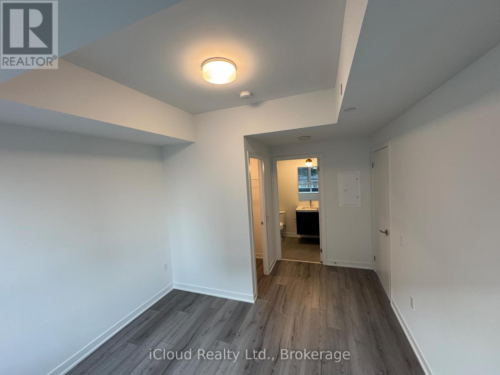 #417 395 DUNDAS STREET W - 12
