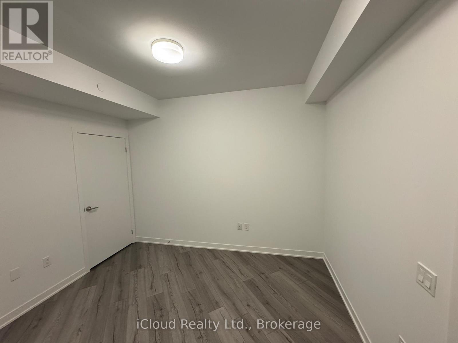 #417 395 DUNDAS STREET W - 16
