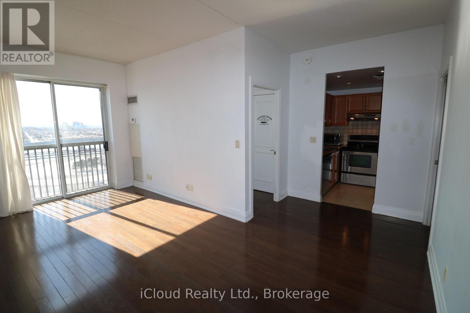 Listing photo of 910 - 2737 KEELE STREET