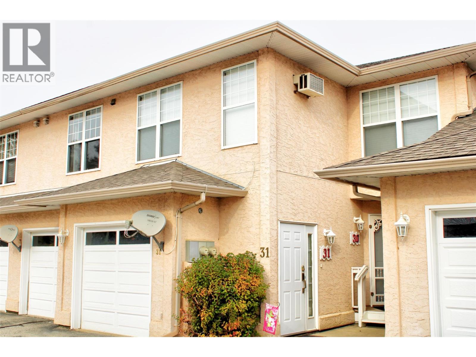 #31 303 Regent Avenue - 1