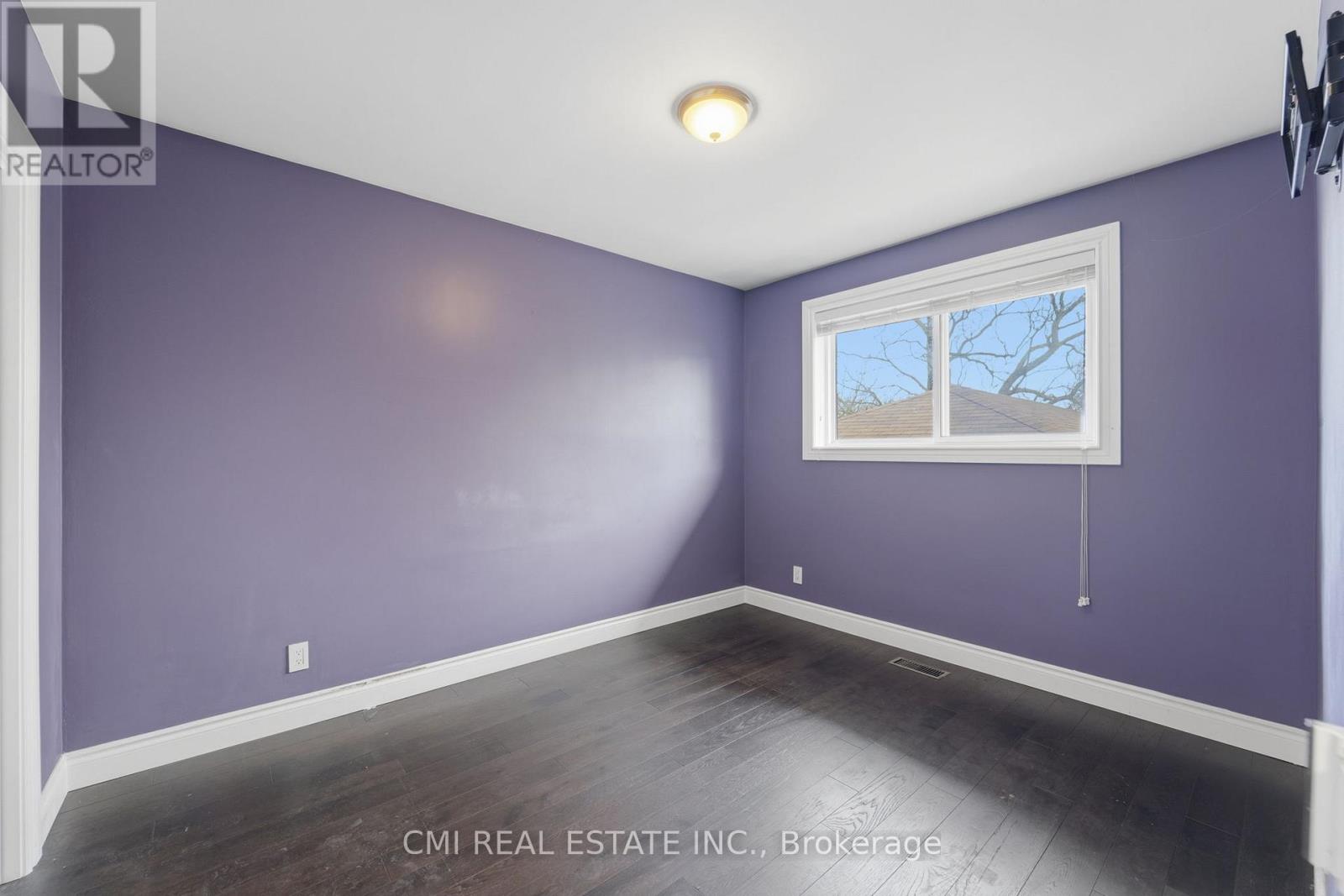 251 FAIRRIDGE ROAD - 20